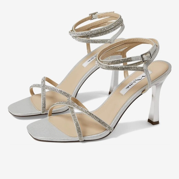 *New, never worn* Nina Denise strappy heels in “True Silver Reflective” size 7 - Picture 1 of 7